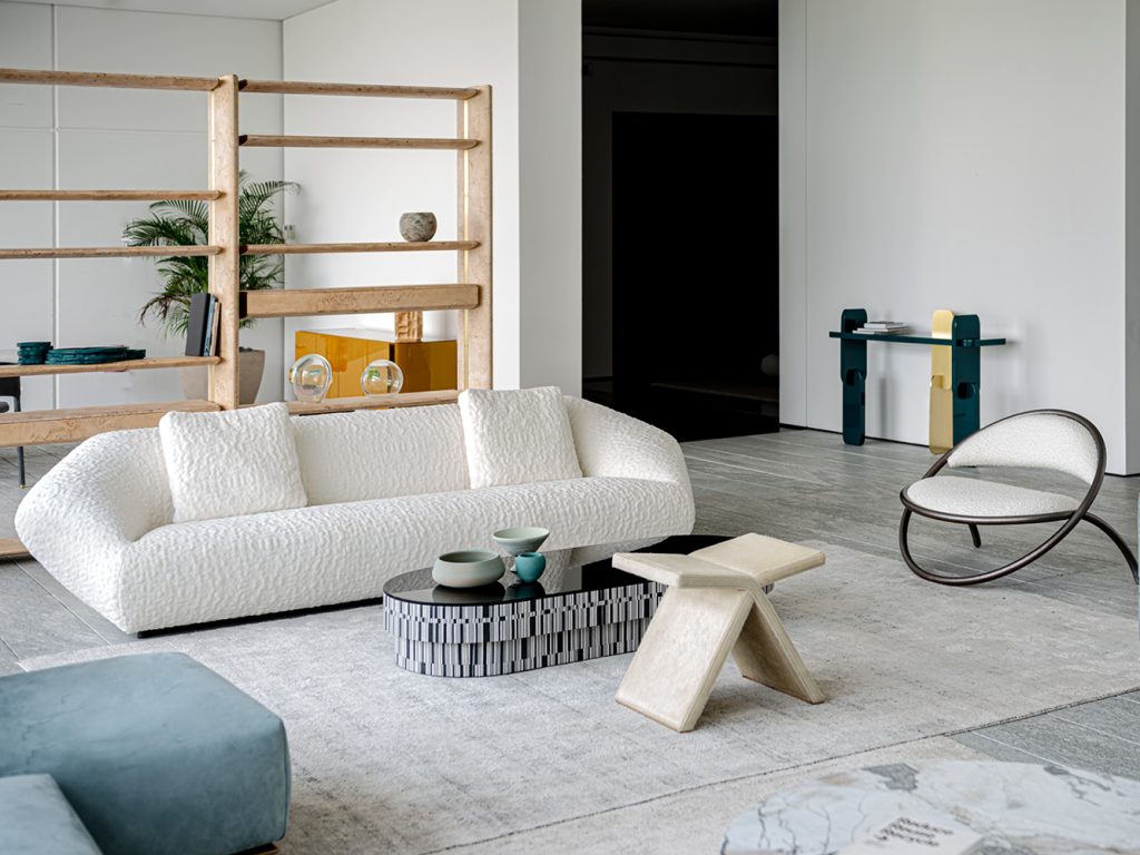 Hessentia_sofa