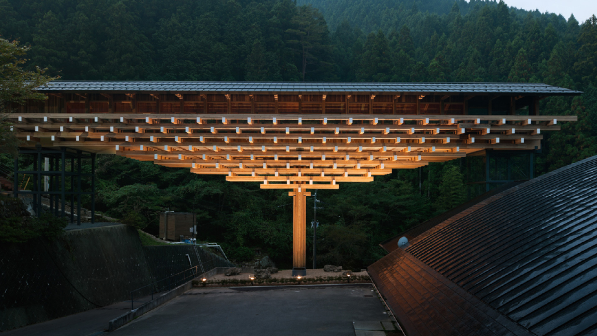 Kengo Kuma_Yusuhara Wooden Bridge Museum