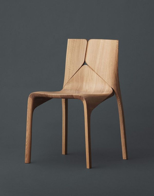 ZHD × Karimoku 椅子 、單椅、扶手椅、餐椅 FURNITURE Zaha Hadid Design × Karimoku - Seyun Collection chair (Photographer: Masaki Ogawa Assembled by: Karimoku Furniture Inc Designer: ZAHA HADID DESIGN)